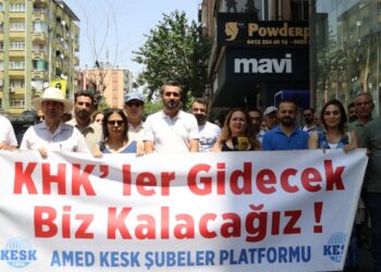 KHK eylemi: Ülkeye barış gelmeli