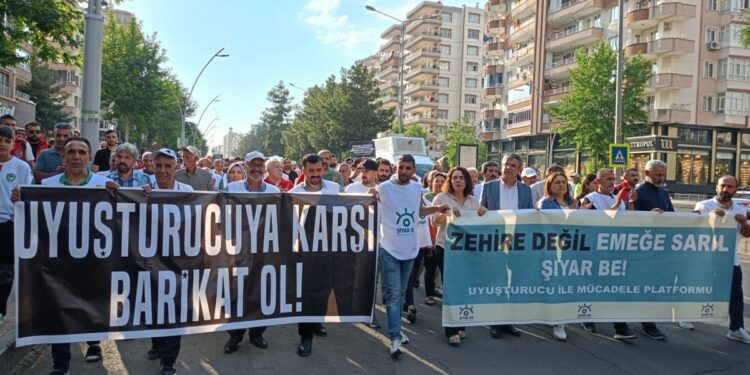 Amed’de uyuşturucuya karşı yürüyüş: Tedbir almak zorundayız