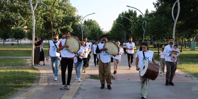 Şiyar Be Platformu’ndan Rojava Parkı’nda farkındalık çalışması