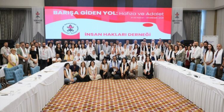 ‘Barışa Giden Yol: Hafıza ve Adalet’ buluşmasında barış talebi yükseldi