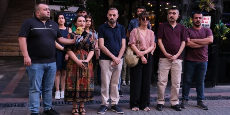 DFG ve MKG: Zeynep Durgut’un yanındayız