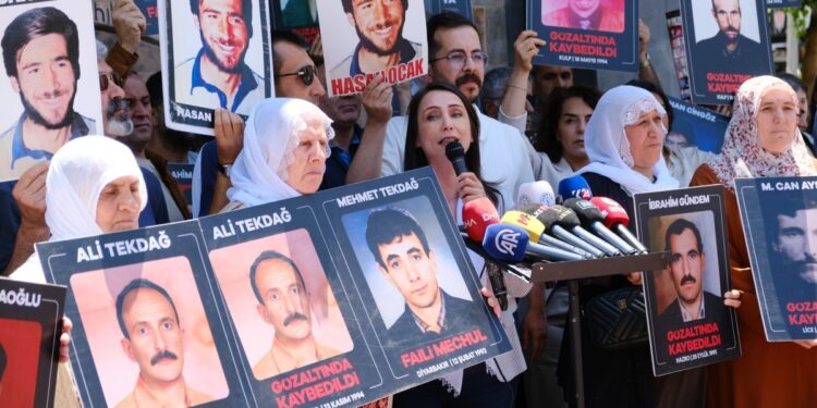 Tülay Hatimoğulları kayıp yakınları eyleminde: Yüzleşme olmalı