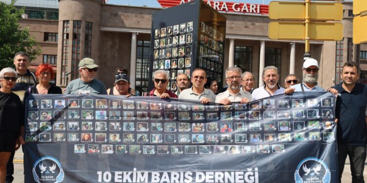 Gar Katliamı’nda hayatını kaybedenler anıldı