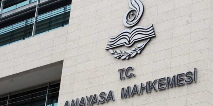 AYM’den mektuplara el konulmasına ihlal kararı: Demokratik toplumda yeri yok