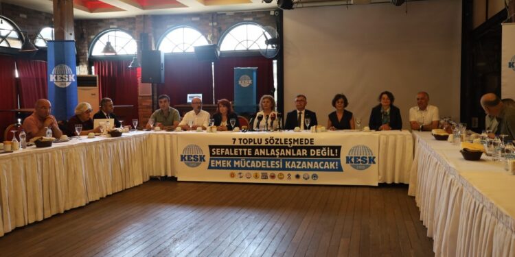 KESK: Kamu emekçileri 14 yıldır toplu iş sözleşmesiyle oyalanıyor