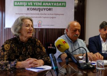 Aleviler Barış ve Demokratik Toplum Çağrısı’nı tartıştı