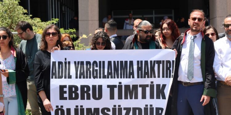 Hukuk örgütleri Avukat Ebru Timtik’i andı