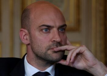 Fransa Dışişleri Bakanı: Türklerle Kürtler arasında arabuluculuk yaptık