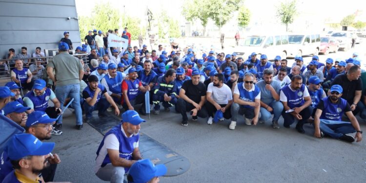 İşçilerden özlük hakları için eylem