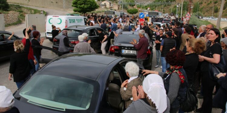 Aysel Doğan’ın cenaze törenine katılanların davası ertelendi