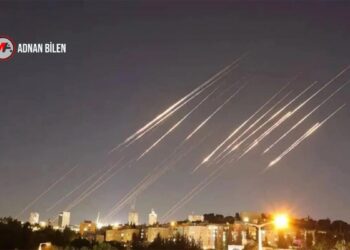 İran rejimi çökmenin eşiğinde: Kürt güçleri sorumlu davranmalı