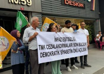 DEM Parti İstanbul ilçelerinde ‘infaz düzenlemesini’ protesto etti