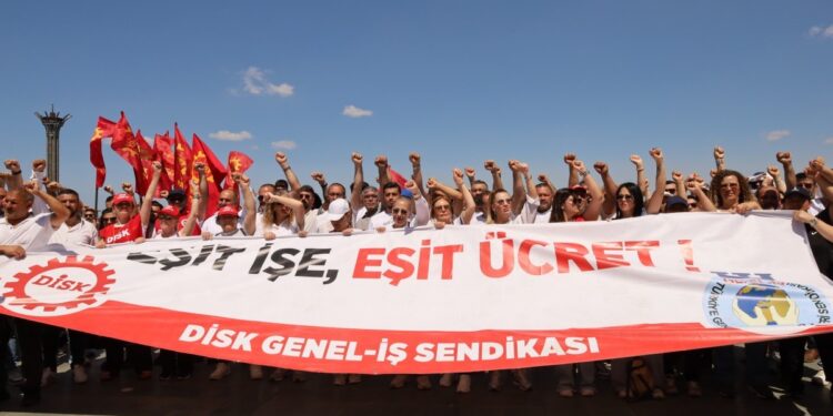 İşçilerin direnişinde 5’inci gün: Grev kırıcılığa tepki