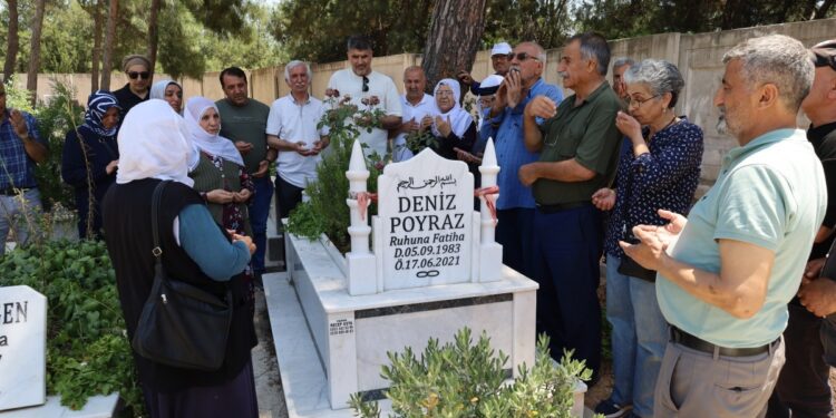 Birçok kentte mezarlık ziyareti: Mücadelelerini sürdüreceğiz