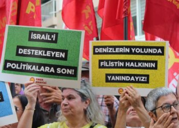 İzmir’de Filistin’e yönelik saldırılara tepki