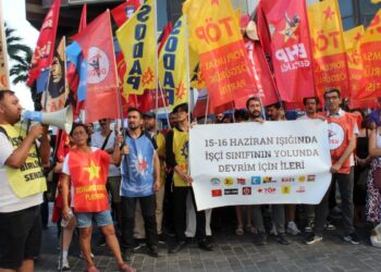 İzmir’de yürüyüş: Hak almanın yolu topyekun direniştir