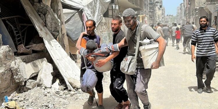 İsrail, Gazze’ye saldırdı: 62 Filistinli hayatını kaybetti