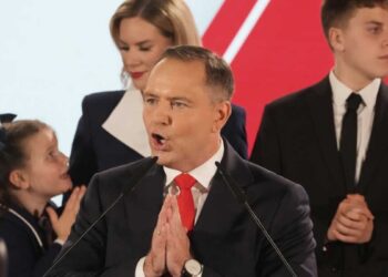 Polonya’nın yeni cumhurbaşkanı muhafazakâr Nawrocki oldu