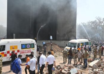 Hindistan’da uçak kazası: Sadece 2 kişi sağ