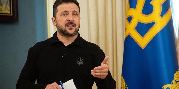 Zelenskiy: Ortadoğu’da gerilim tırmandığında İsrail’e yardım artıyor
