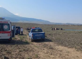 İstanbul’da boş arazide erkek cenazesi bulundu