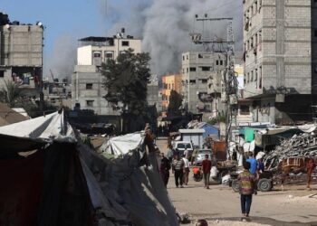 Son 24 saatte Gazze’de 81 kişi hava saldırılarında yaşamını yitirdi