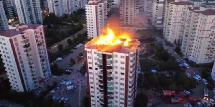 Anne ve 3 çocuğunun öldüğü yangınla ilgili 4 gözaltı