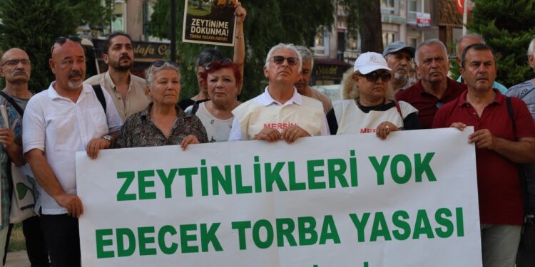 Zeytinlikleri maden şirketlerine açan kanun teklifi protesto edildi