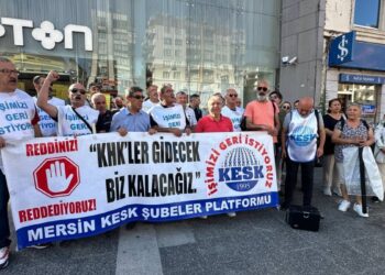 Mersin’de KHK’liler için ‘hukuksuzluğa son verilsin’ çağrısı