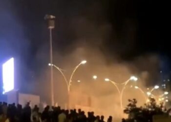 Çocuk ve kadını taciz eden polise tutuklama istemi