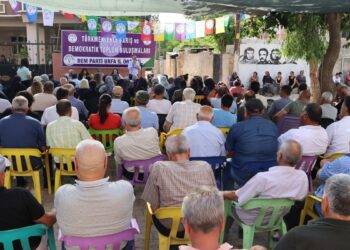 DEM Parti Türkmenlerle buluştu: Onurlu bir barış istiyoruz