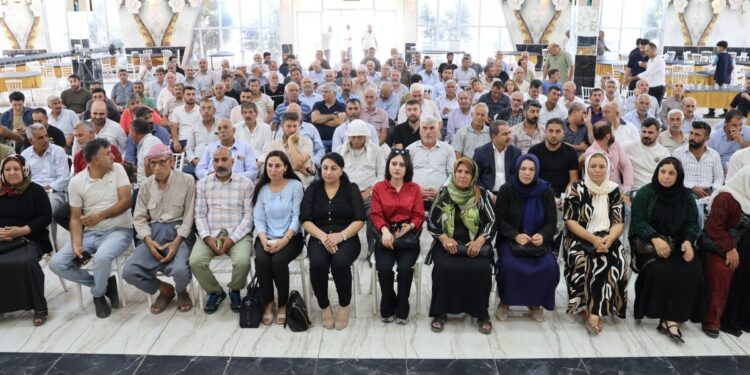 DEM Parti’den Pirsûs’ta çiftçi buluşması: Üreticinin yanındayız