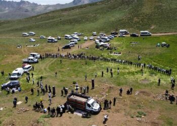 Alandeşt’te ilk kez piknik yaptılar: Yayla yasakları son bulsun
