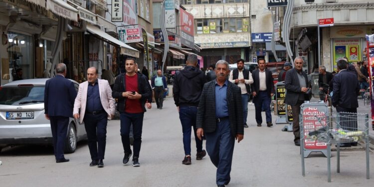 Wan ve Qers sokaklarından krize çözüm: Sürecin barışa evrilmesi