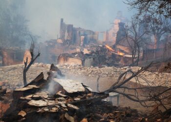 17 kişi gözaltına alındı; 2 günde 150 yangın, 2 bin 300 helikopter ve 350 uçak sortisi!