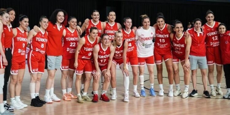 A Milli Kadın Basketbol Takımı, İstanbul'daki Hazırlıklarını Tamamladı