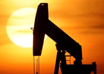 ABD petrol fiyatı tahminini revize etti