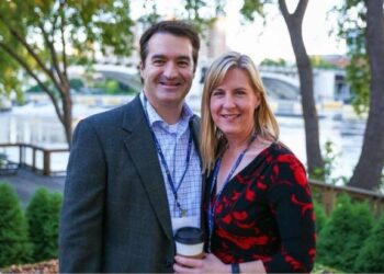 ABD’de siyasi suikast: Minnesota’lı Demokrat vekil ve eşi evlerinde öldürüldü