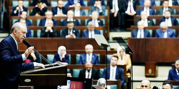 AKP'den milyonlarca asgari ücretliyi üzecek ara zam kararı