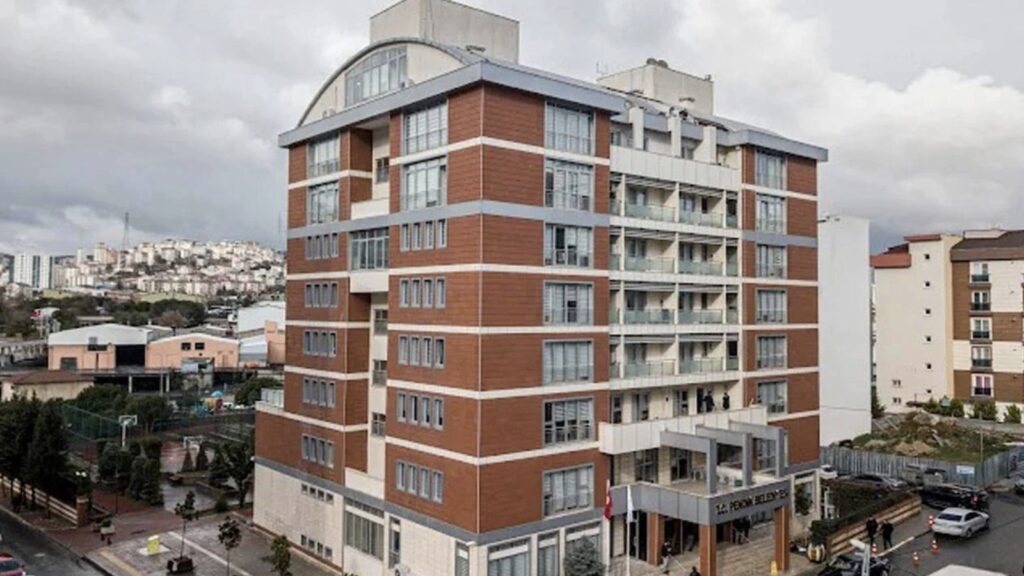 AKP’li Pendik Belediye Başkanı Cin, belediye binasını satıyor