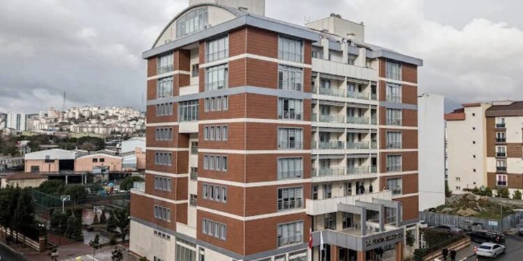 AKP’li Pendik Belediye Başkanı Cin, belediye binasını satıyor