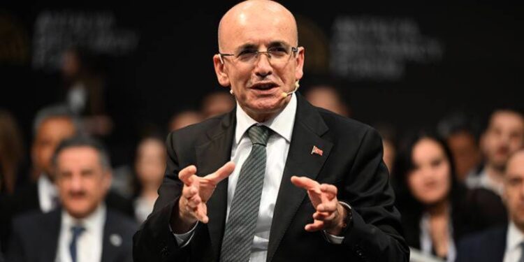 AKP'li milletvekilleri Mehmet Şimşek'e "istifa" iddialarını açık açık sordu; işte yanıtı