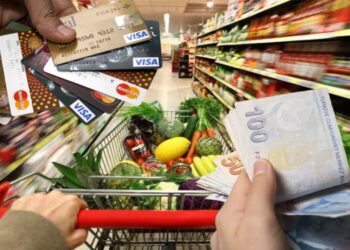 Alışverişte Kredi Kartı Zirvede, Nakit Para Tarihe Karışıyor