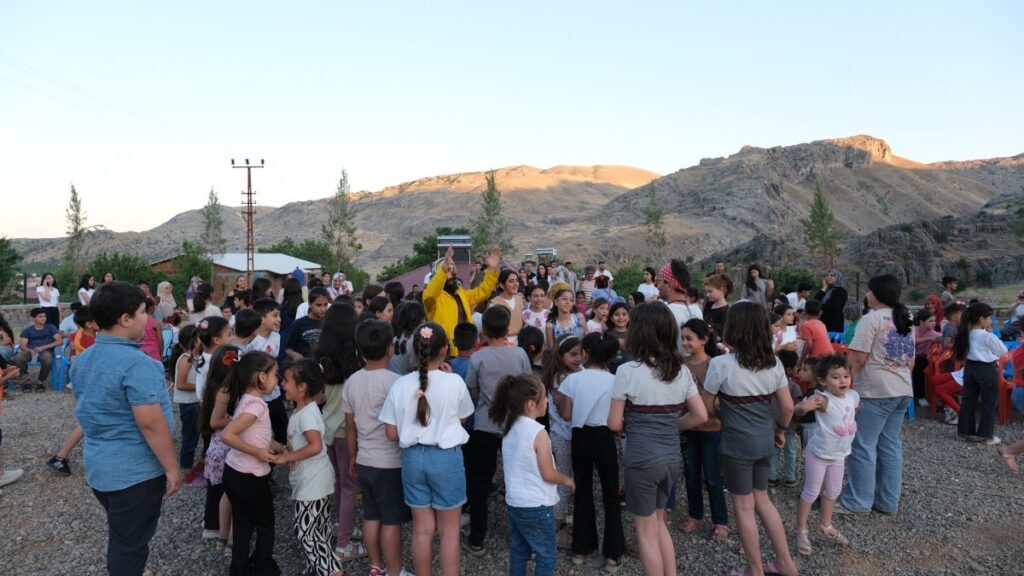 Amed'te çocuklar için kültürel etkinlikler