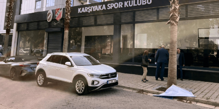 Asırlık Kulübün Binası Boşaltılıyor