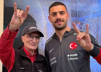 Aziz Sancar ve Merih Demiral buluşması; "Tanrı Türkü Korusun!"