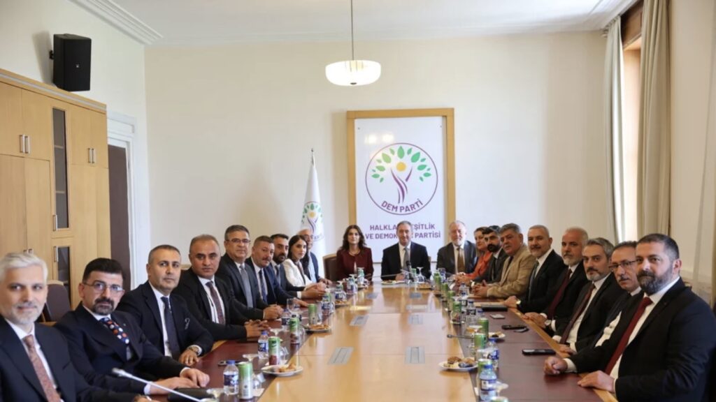 Baro başkanlarından DEM Parti'ye ziyaret