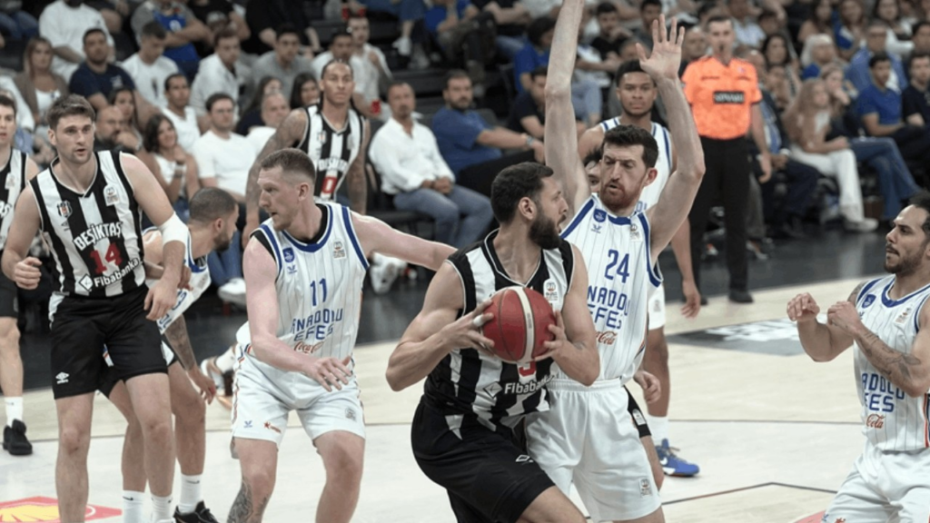 Basketbol Süper Ligi'nde Fenerbahçe Beko'nun Rakibi Belli Oluyor