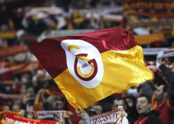 Bavullarını Toplayıp Gitmişti... Galatasaraylı Yıldız Geri Döndü, Taraftar Coştu!