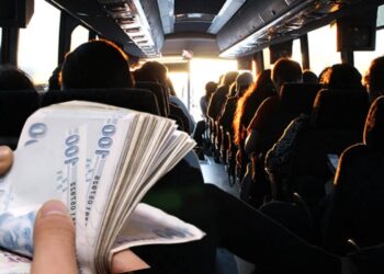 Bayramda öğrencilerin gündemi ulaşım değil geçim oldu